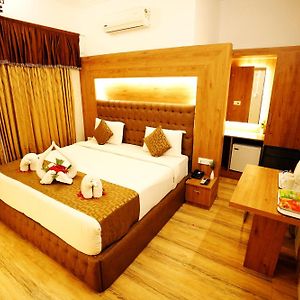 Jal Mahal Resort And Spa